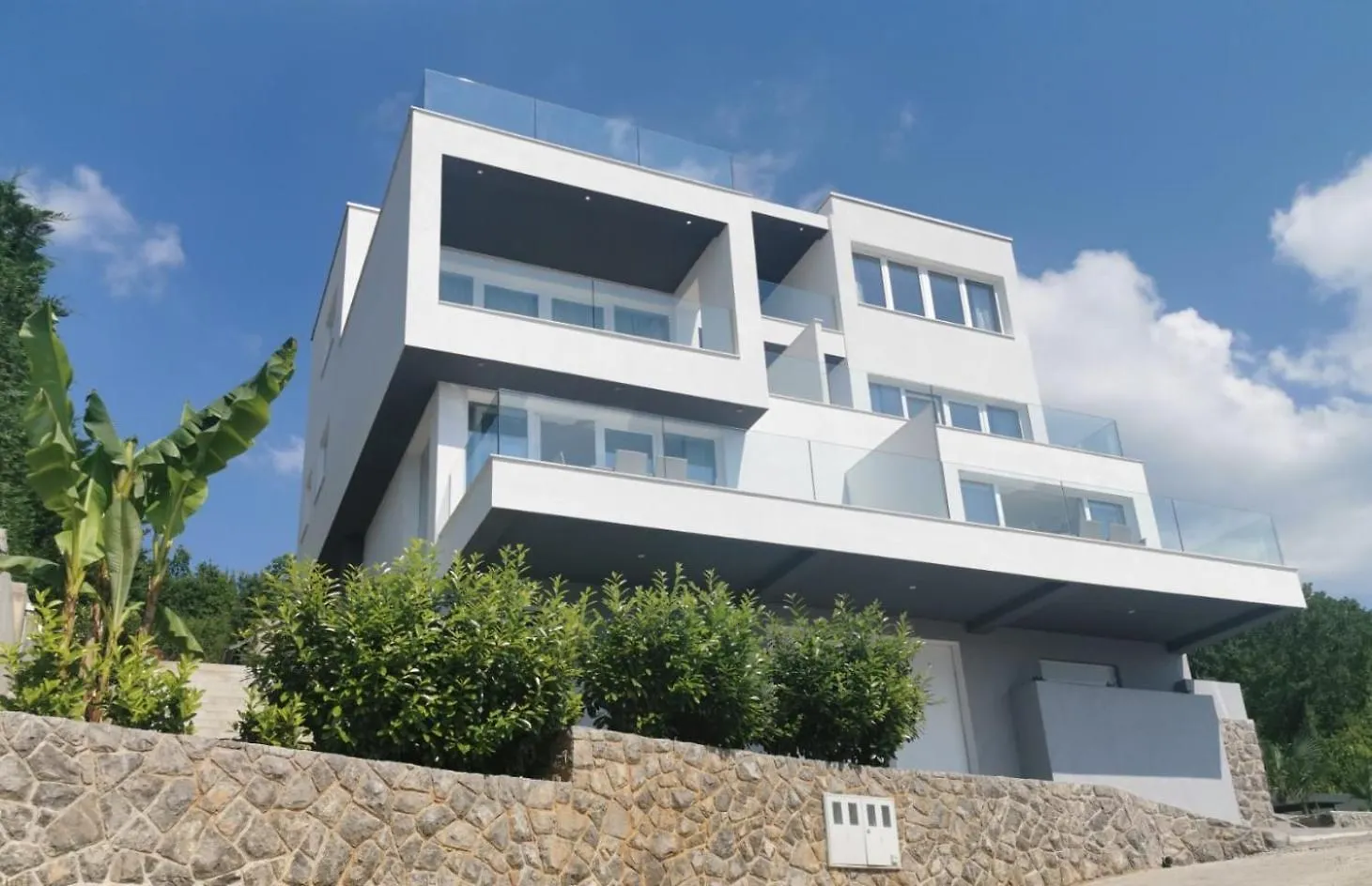 Villa Isabela Icici Apartment